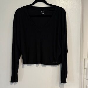 Gilly Hicks Black V-Neck Long Sleeve Tee